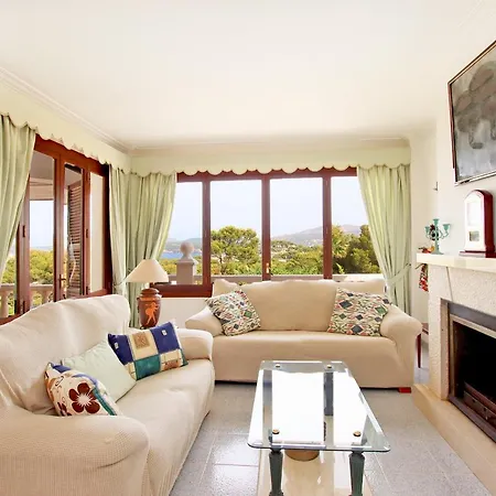 Villa Monsita By Slow
