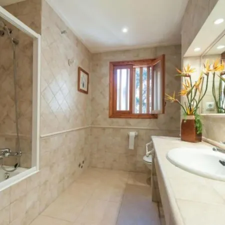 Marta, A Fantastic By The Sea Villa Santa Ponsa