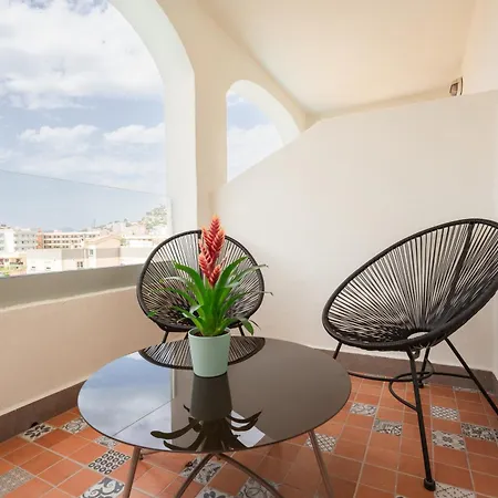 Hotel Nura &