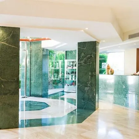 Sky Senses Hotel