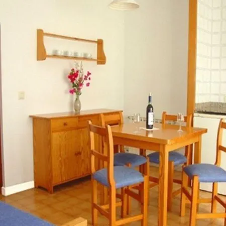 Holiday Park Apartments *