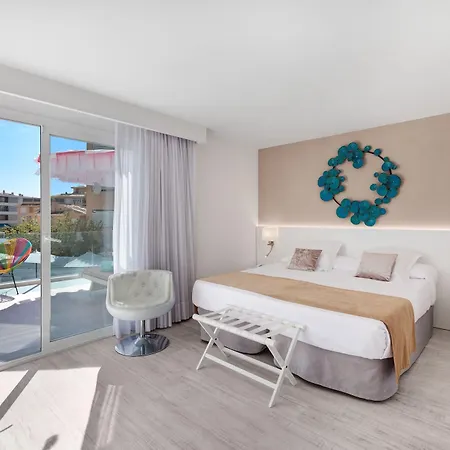 Plaza Boutique - Adults Only. 4*