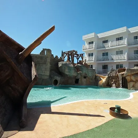 Pirates Village Apartment
