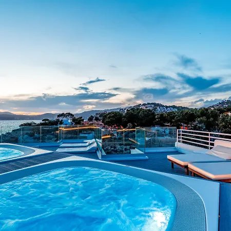Hotel Fergus Style Cala Blanca 4*