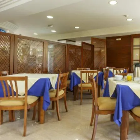 Golf Hotel