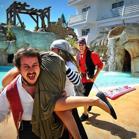 Pirates Village Apartment *