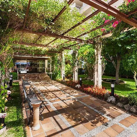 Hotel Globales Park Santa Ponsa