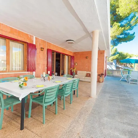 Marta Villa