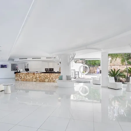 Fergus Style Cala Blanca Hotel