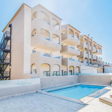 Nura & Hotel 4*