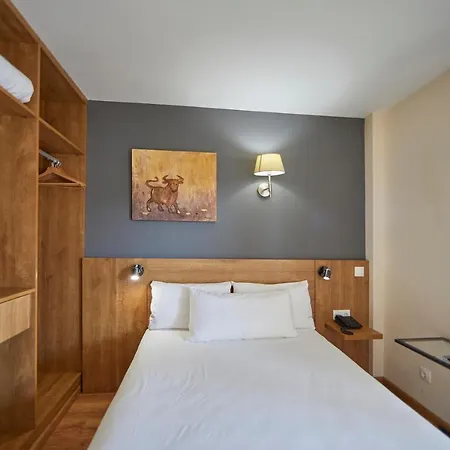 Nura & 4* Santa Ponsa