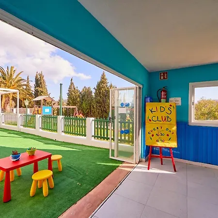 Center Apartahotel 3*