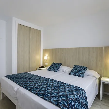 Center Apartahotel 3*