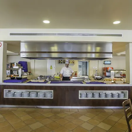 Apartahotel Center 3*
