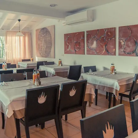 Apartahotel Center 3*