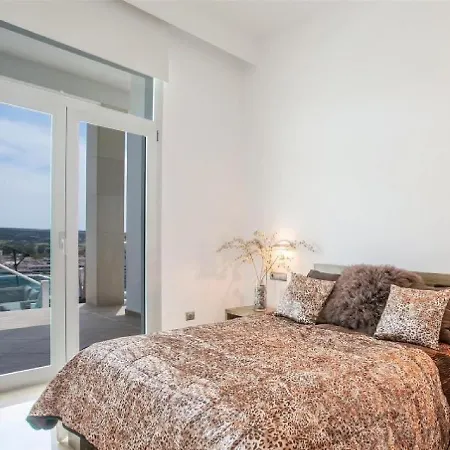 Pousada Rotes Velles 4 Bedrooms *